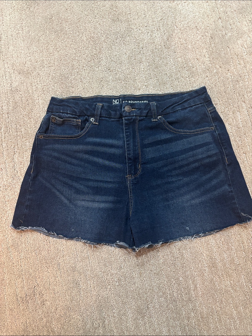 No Boundaries shorts